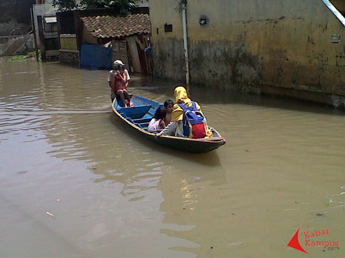 10 12 2013 Banjir di Bale Indah