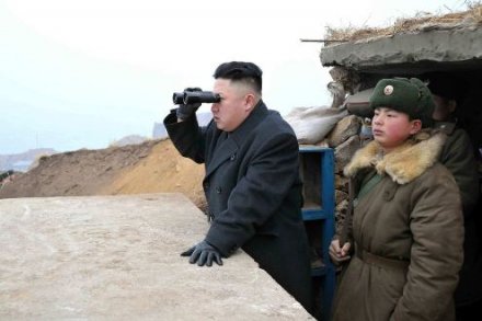 Model rambut pemimpin Kim Jong-un kabarnya kini diwajibkan bagi para mahasiswa di Korea Utara. (Foto: KCNA)