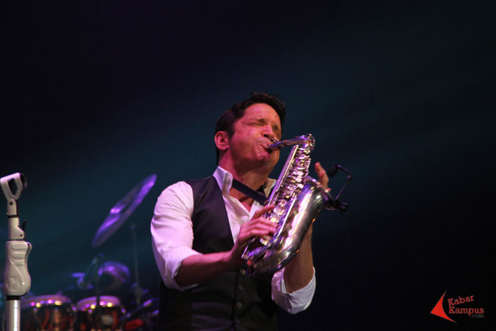 28 02 2014 Dave Koz