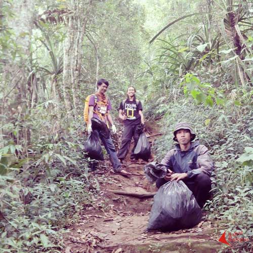 Nur Ikhsan Prawiro - Suka-suka Adventure