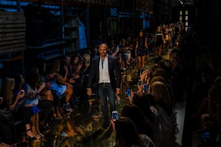 11 04 2014 Alex Perry