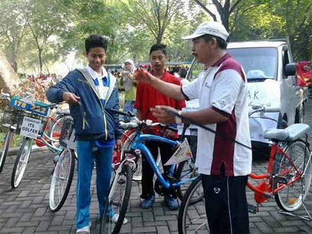 ITS gowes bareng sambut ramadhan. Foto. ITS