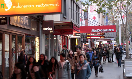 Suasana bulan Ramadan di Swanston St, Melbourne. Semua berjalan normal seperti biasa.