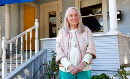 Genie Laborde. Semua perusahaan yang menyewa tempatnya menjulukinya sebagai Eyang dari Silicon Valley. FOTO : GARY REYES/Bay Area News Group 