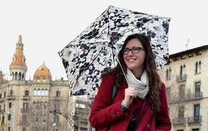 Fashion Kuliah di Musim Hujan