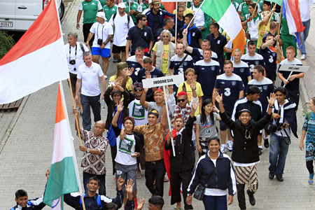 11 08 2013 parade tim indonesia di Polandia