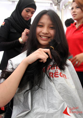 15 09 2013 Shave for Hope 01