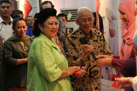 12 11 2013 Ani Yudhoyono