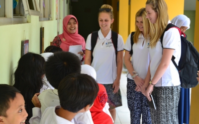 Mahasiswa Australia praktik mengajar di Yogyakarta. Dok. UNY