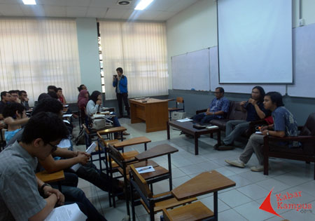 Diskusi. Foto Mega Dwi Anggraeni