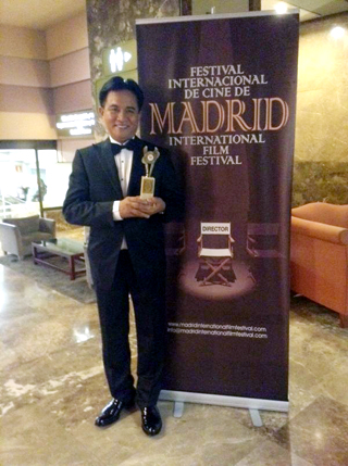 Professor Yusril Ihza Mahendra meraih penghargaan Best Lead dalam ajang Madrid International Film Festival. FOTO : dokumen Yusril