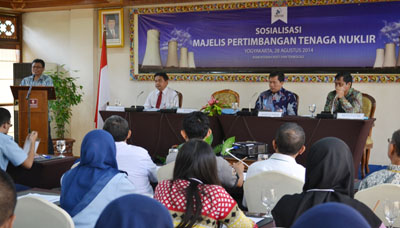 Sosialisasi pembentukan Majelis Pertimbangan Tenaga Nuklir di Hotel Jayakarta, Yogyakarta, Kamis (28/8/2014). FOTO HUMAS UGM