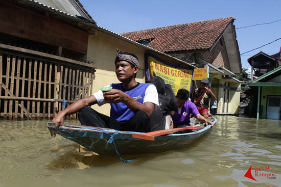 Mengerikan Pada November 2015, Kota Bandung Banjir, 1 Orang Tewas