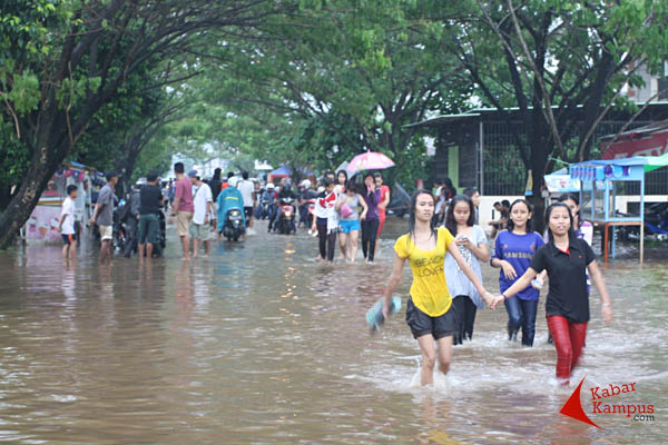 Banjir di Jalan Sudirman