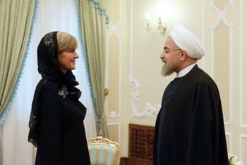 Julie Bishop bertemu dengan Presiden Iran, Hassan Rouhani, Sabtu (18/4/2015) di Teheran. FOTO : AFP