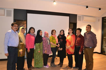 Para peserta fellowship untuk UKM dari Indonesia di Monash University