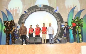 Pembukaan acara Kontes Robot Indonesia Tingkat Nasional di kampus UMY, Sabtu, 13/06/2015). Dok. UMY