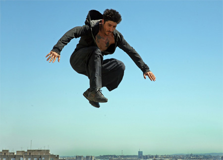 Aksi Parkour Melawan Gembong Narkoba