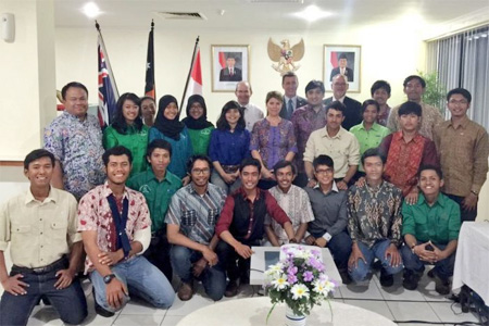 20 mahasiswa Indonesia telah menyelesaikan program magang di berbagai peternakan sapi di Northern Territory, Australia, tahun 2015.