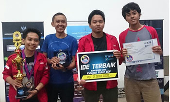 Tim Bangau APTRG Telkom University berhasil meraih penghargaan ide terbaik pada kategori Roket EDF. Foto. Tel-U
