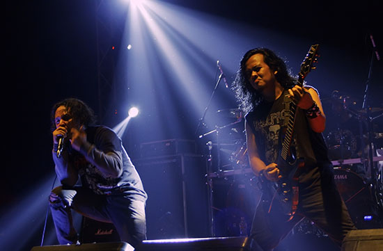 Penampilan band rock BurgerKill saat Sonic Fair Jakarta 2015. FOTO : IRFAN NASUTION/sonicfair