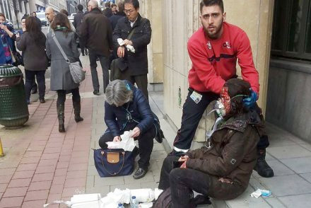 Seorang korban serangan bom bunuh diri di Brussels. (Credit: AFP) 