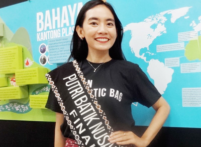 Adisa Soedarso antara Plastik dan Filosofi Batik