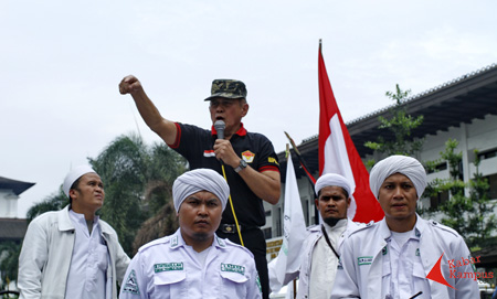 Video Orasi Kivlan Zen Ganyang PKI di Bandung