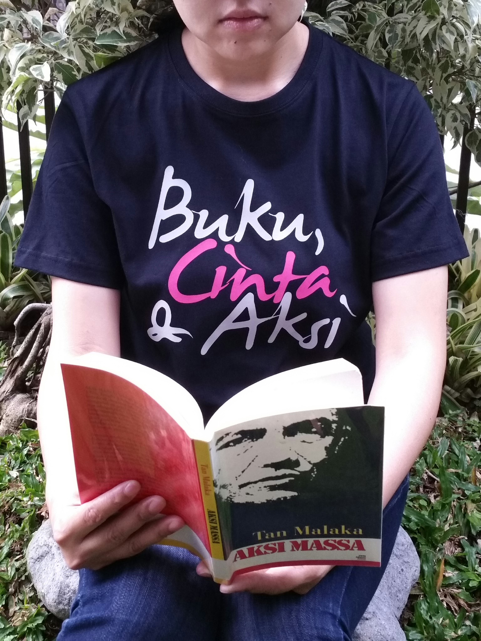 i-Tshirt Buku, Cinta, & Aksi