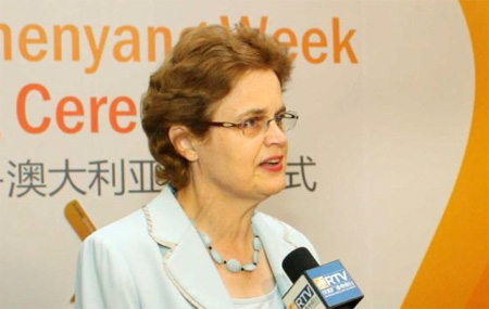 Sekretaris Departemen Luar Negeri Australia Frances Adamson merupakan pakar China dan Asia. FOTO : ABC PLUS
