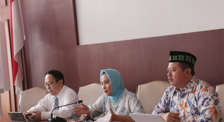 Prof. Dwikorita Karnawati, Rektor UGM (tengah). FOTO : Humas UGM