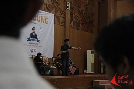 Ridwan Kamil mengisi diskusi "Bedah Bandung" bersama BEM REMA UPI di Kampus UPI Bandung. Foto : Fauzan