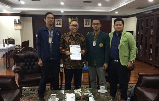 Perwakilan BEM SI menemui Ketua MPR RI di Jakarta.