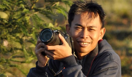 Atep Kurnia, Buruh Pabrik yang Jadi Editor