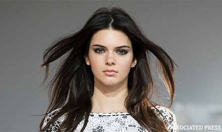 Lihat Lagi Koleksi Baju dan Bergayalah Bak Kendall Jenner