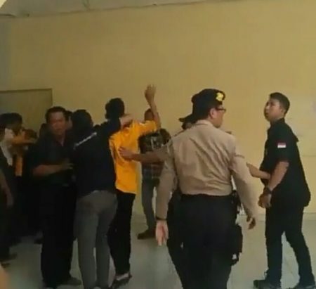 Aktivis Unsri Dipukul Saat Demo Rektorat