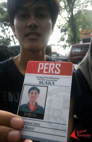 Polisi Paksa Jurnalis Mahasiswa Hapus Foto Liputan di Bandung