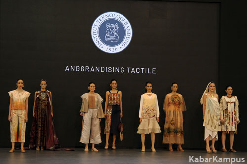 Keberagaman Olahan Tekstil Mahasiswa ITB di Perhelatan Mode Bandung