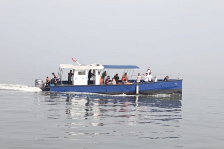 Menristek Dikti Uji Coba Kapal Penangkap Cumi Buatan UI