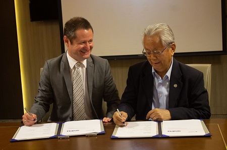 Kuliah S1 di UPH dan S2 di Australia Bisa Ditempuh Dalam 5 Tahun