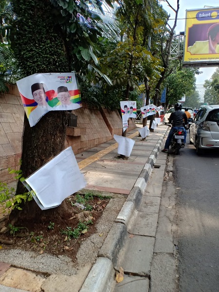 Ratusan Banner Jokowi di Bandung Dirusak Orang Tak Dikenal