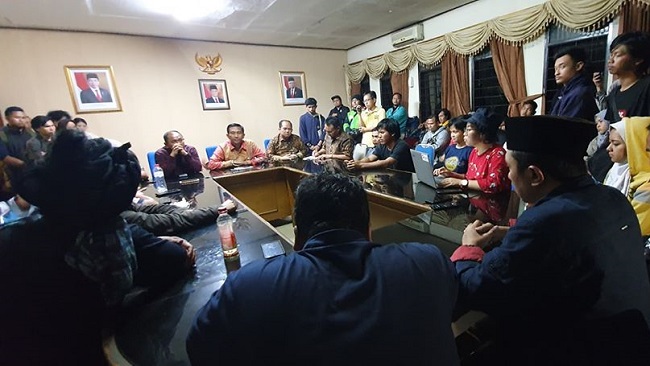 Akhirnya Mahasiswa Netra Kembali ke Asrama Wyata Guna