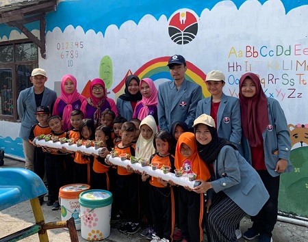 KKN UPI Tanamkan Sikapkan Zero Waste Sejak Dini