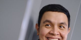 Tulus Merilis Video Musik “Interaksi”