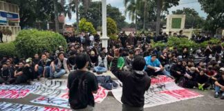 Almamater UIN Sunan Gunung Djati Diprotes
