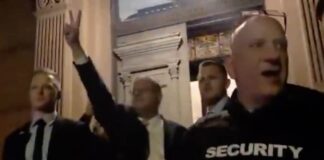 Aktivis Pro Palestina Hadang Menteri Israel di AS