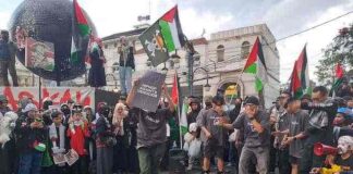 Dari Bandung: Topi Jerami untuk Gaza