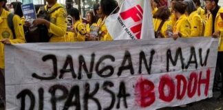 Mahasiswa Layangkan “Kartu Kuning” ke Wamendiktisaintek, Soroti Akar Masalah Pendidikan