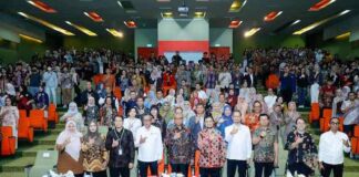 Mahasiswa Harus Perkuat Kompetensi dan Sertifikasi untuk Hadapi Dunia Kerja